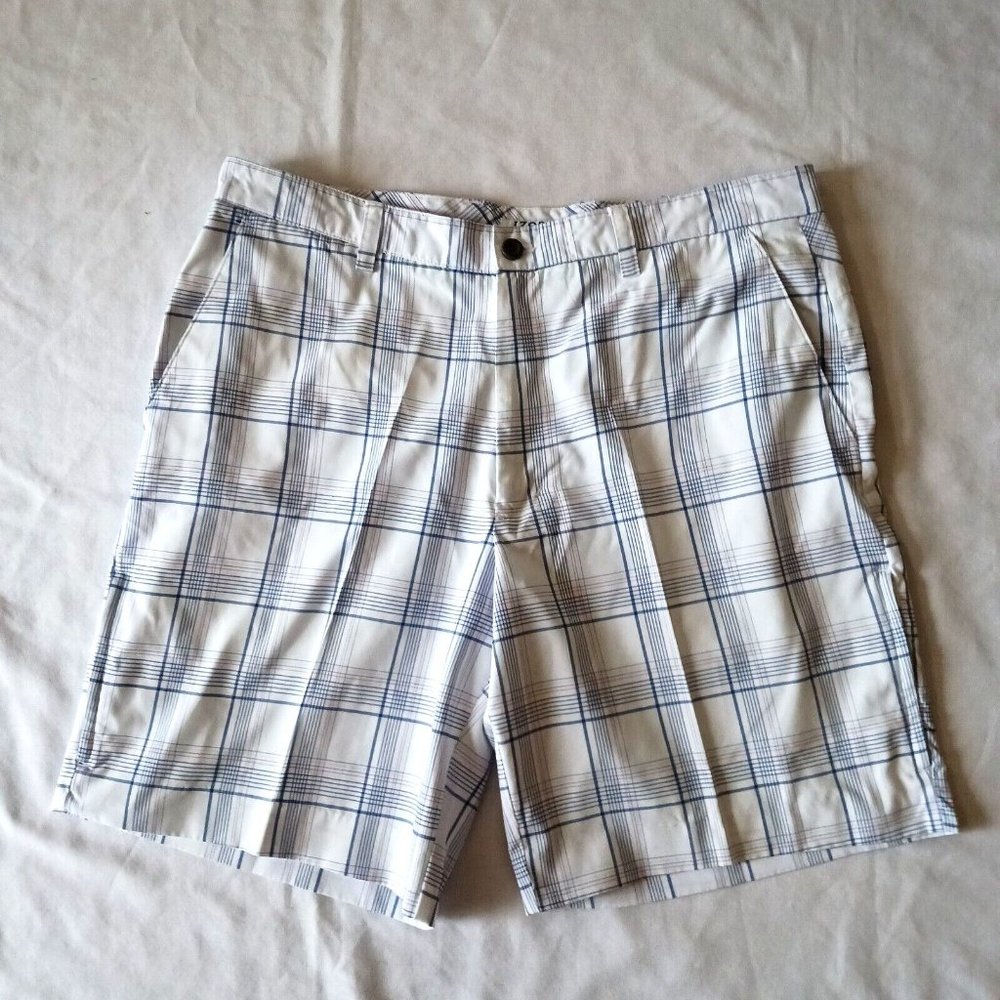 IZOD Performx Golf Shorts Mens Size 36 Plaid‎ White & Blue 8.5" Inseam